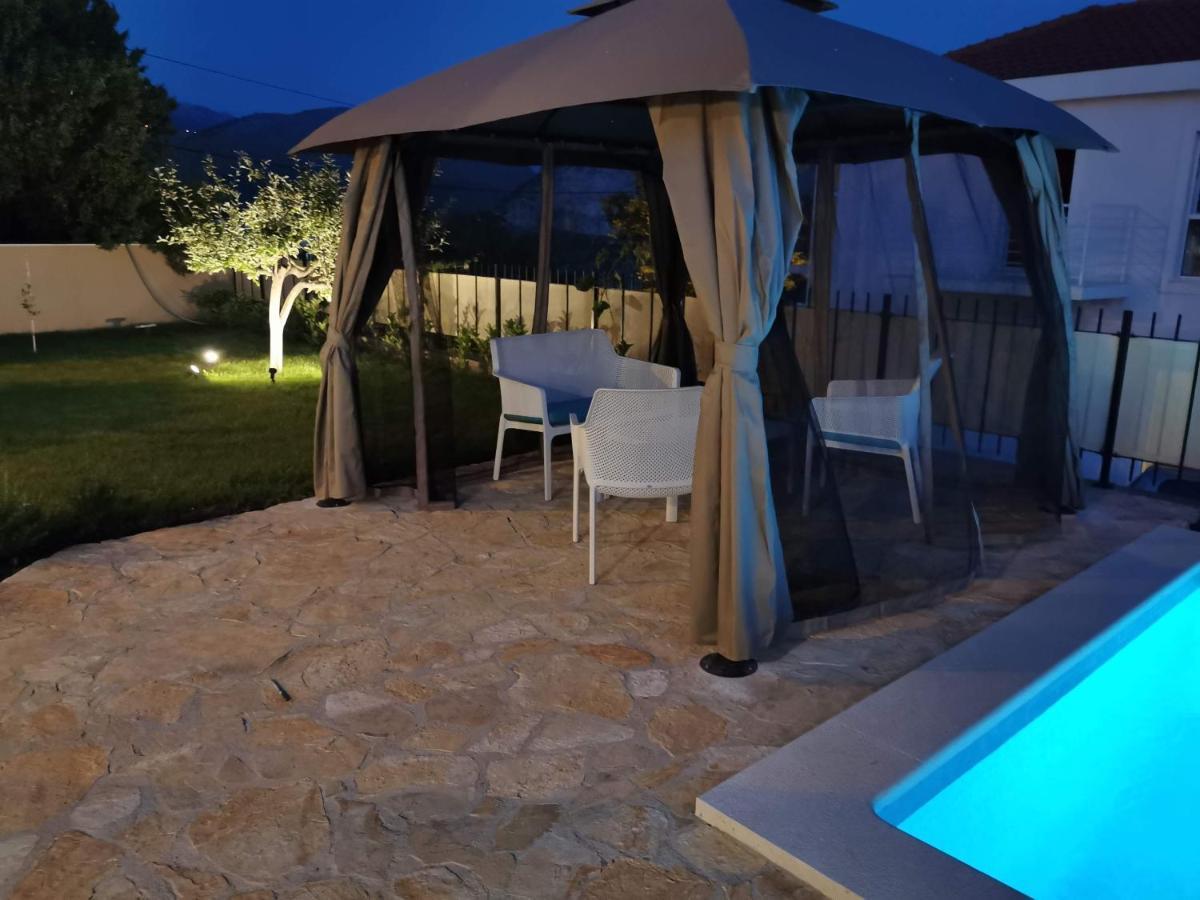 Villa Mater - Luxuriously Equipped Villa With A 15M Long Swimming Pool Žrnovnica Eksteriør bilde