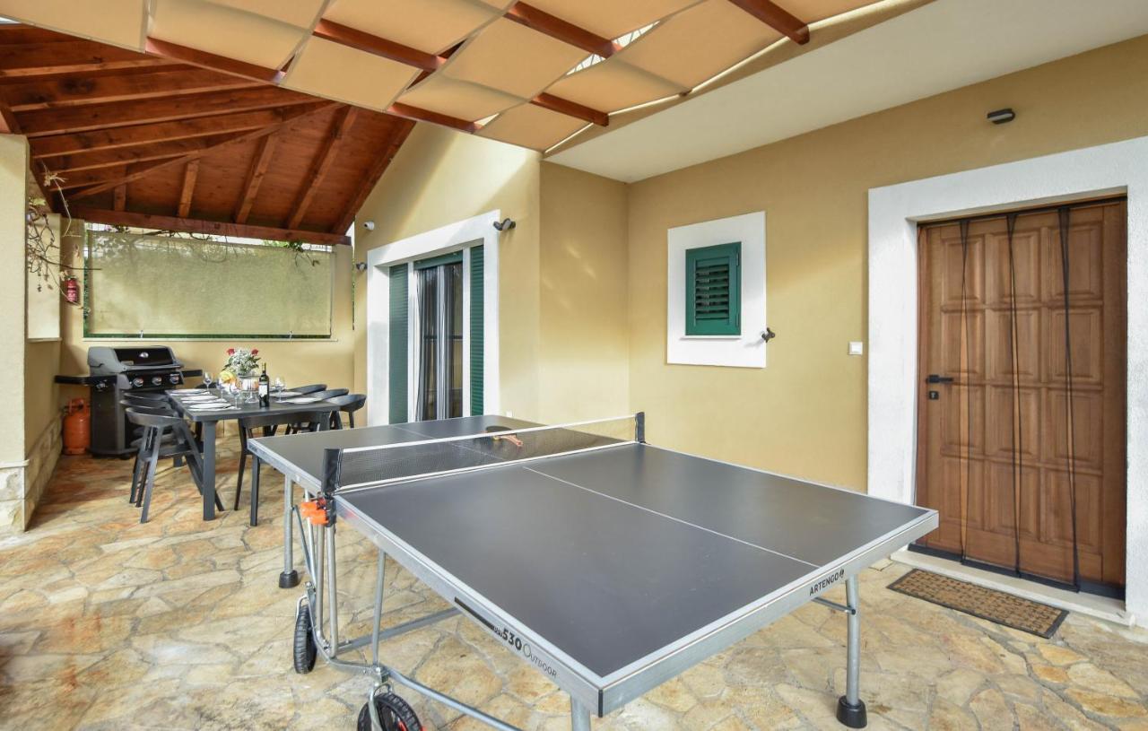 Villa Mater - Luxuriously Equipped Villa With A 15M Long Swimming Pool Žrnovnica Eksteriør bilde