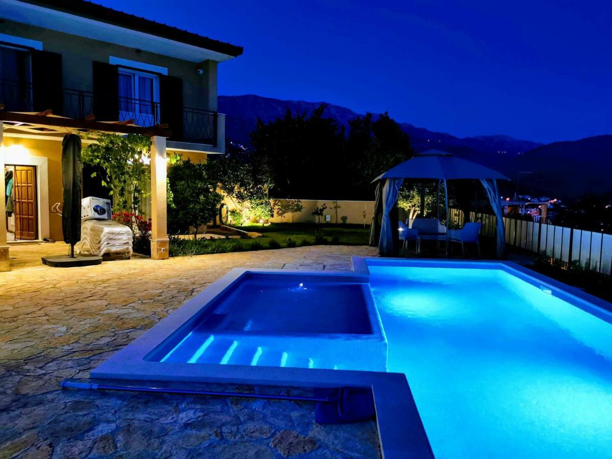 Villa Mater - Luxuriously Equipped Villa With A 15M Long Swimming Pool Žrnovnica Eksteriør bilde